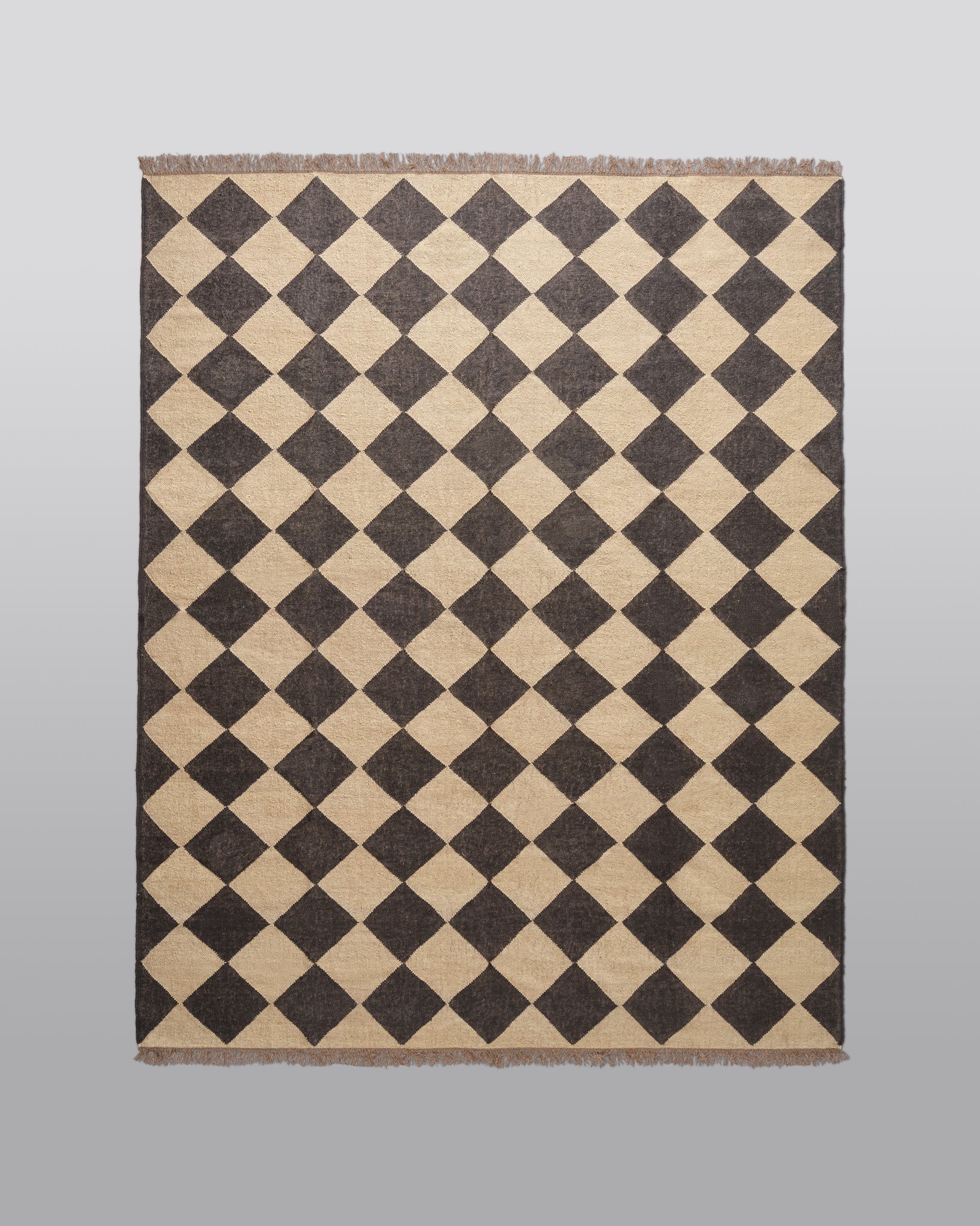 The Checkerboard Rug - Diamond Check in Off Black