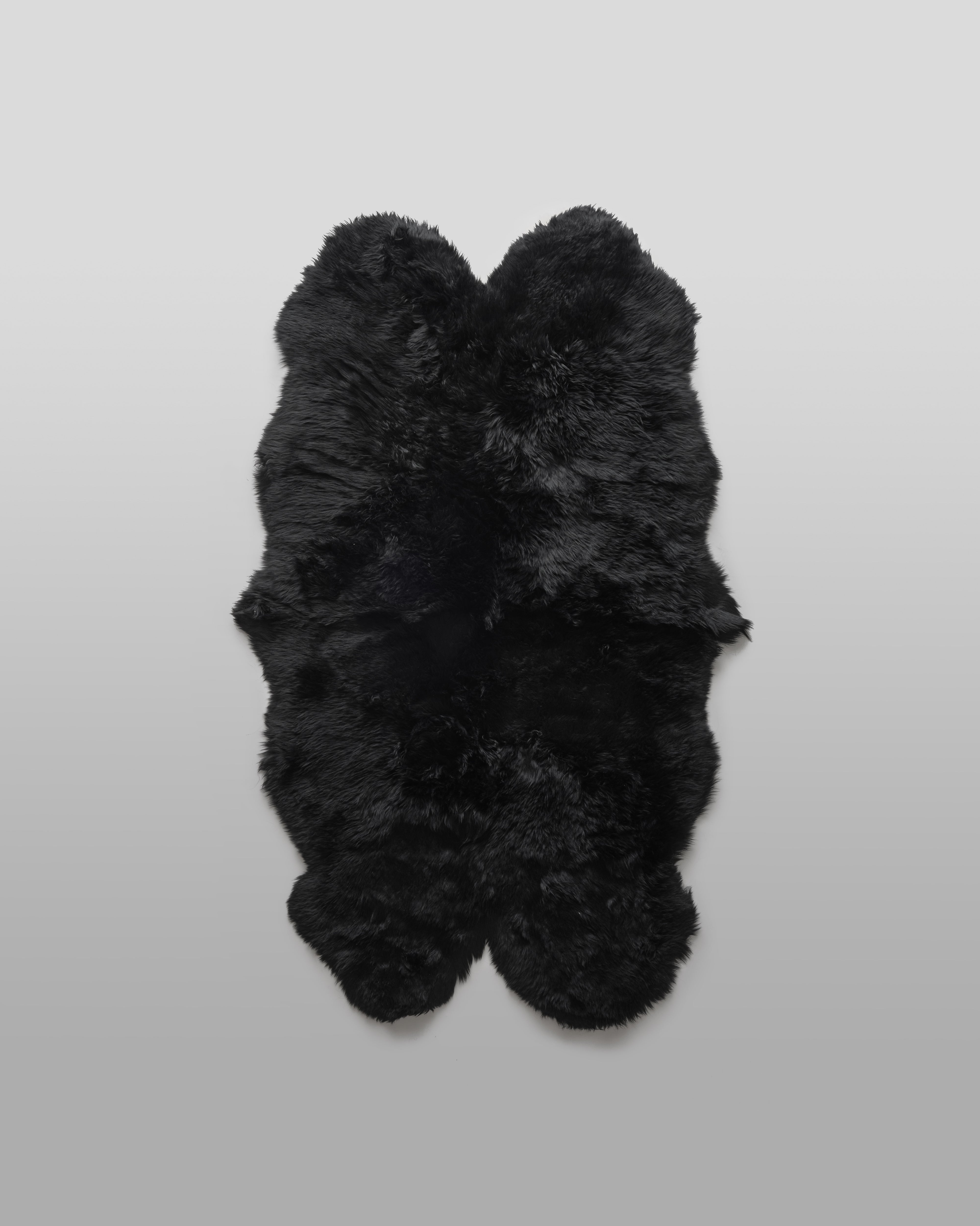 New Zealand Sheepskin Quad Rug - Black