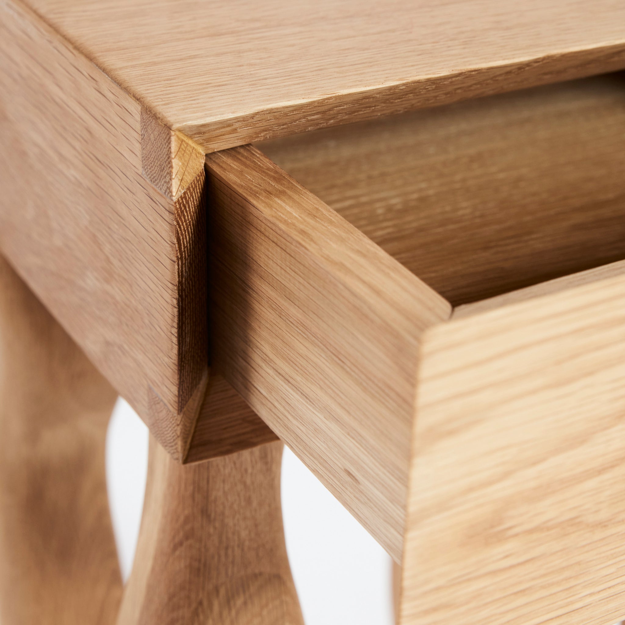 Foot Side Table in Oak