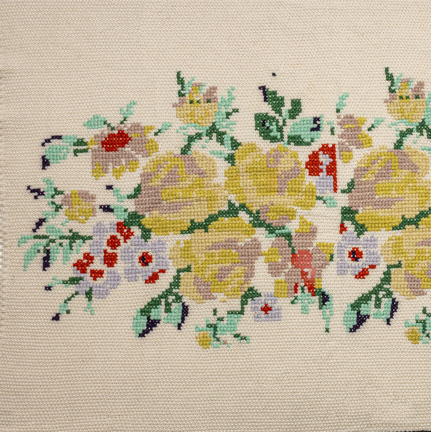 The Nona Handknit Cashmere Throw