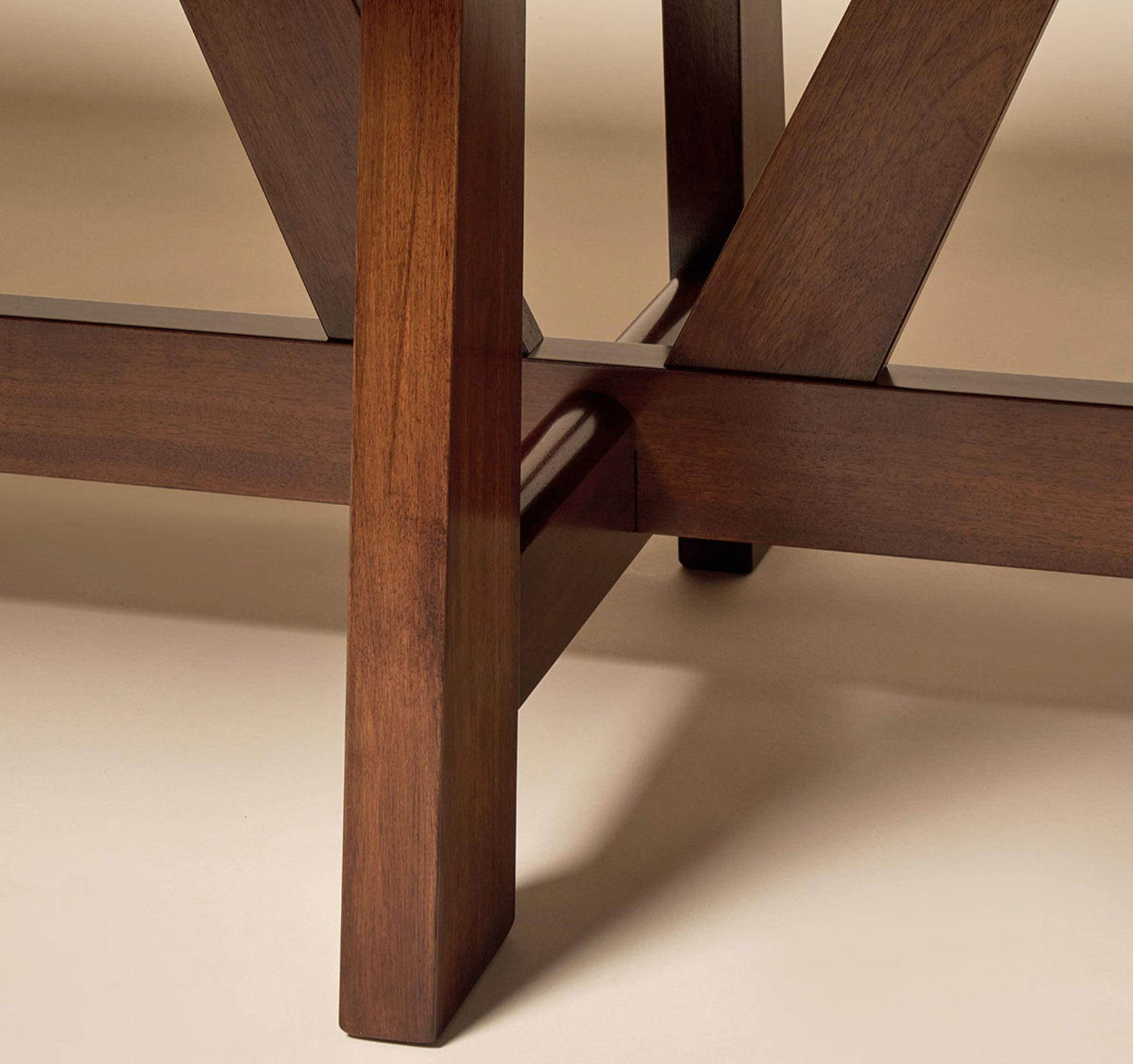 Bernardo Table
