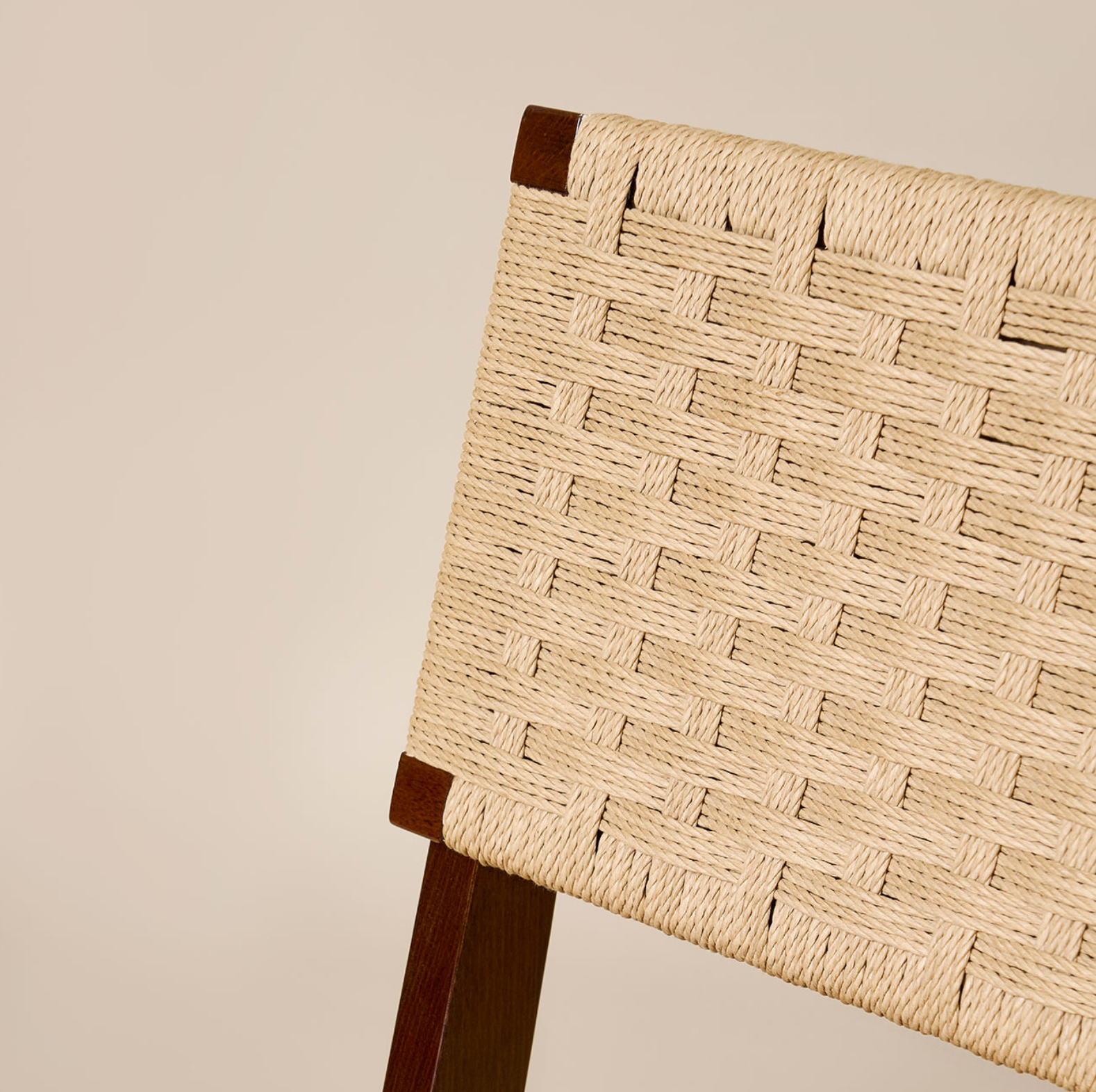Gery Chair