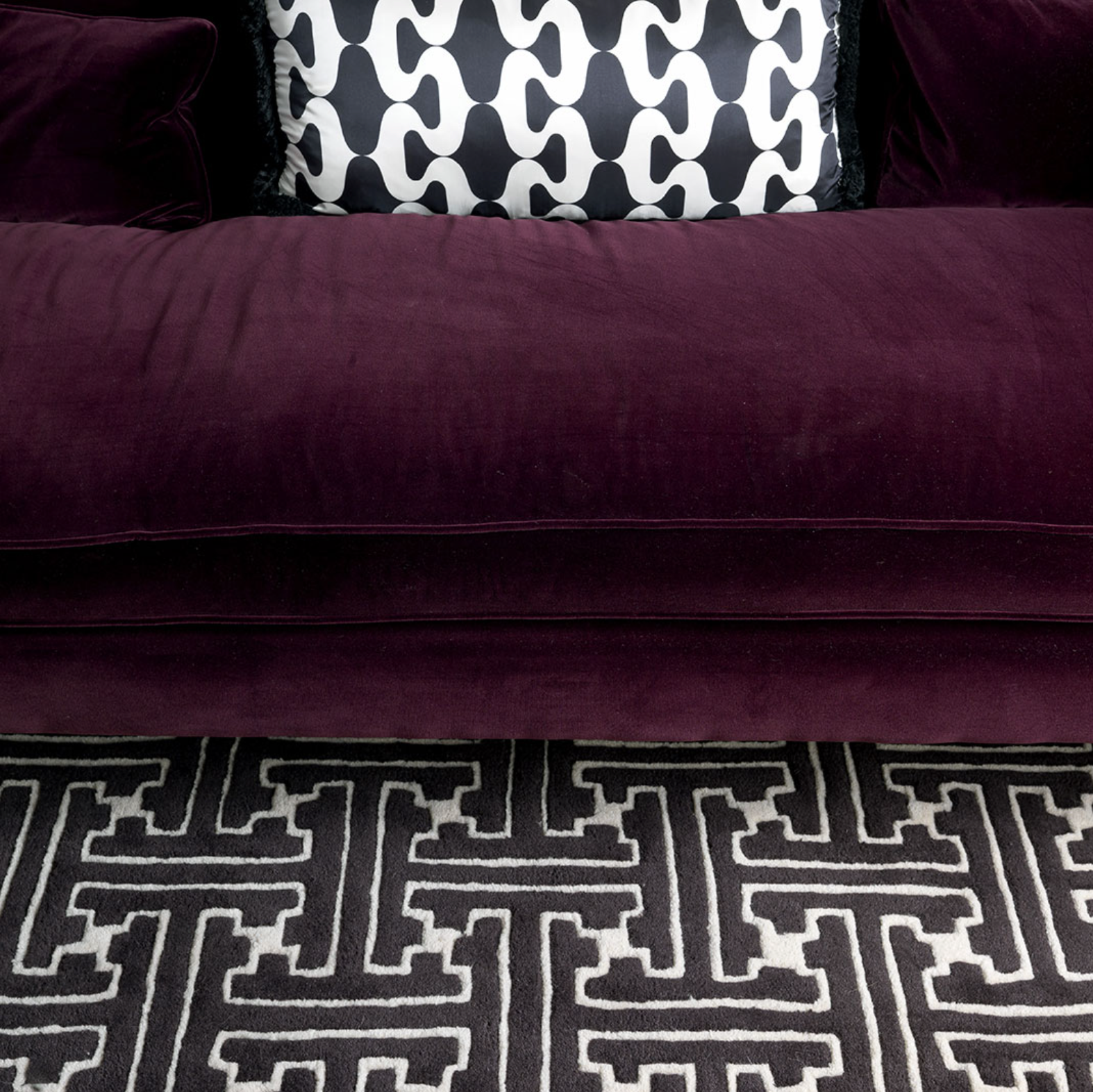 Greca Sottile Rug
