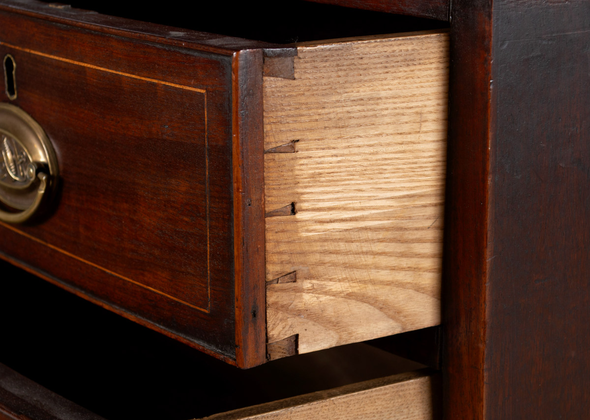 early 19th c. Regency Bowfront Chest of Drawers