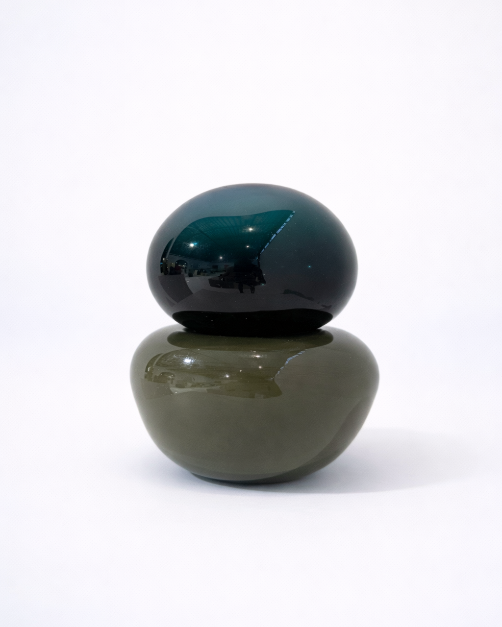 Bonbonniere - Licorice / Olive