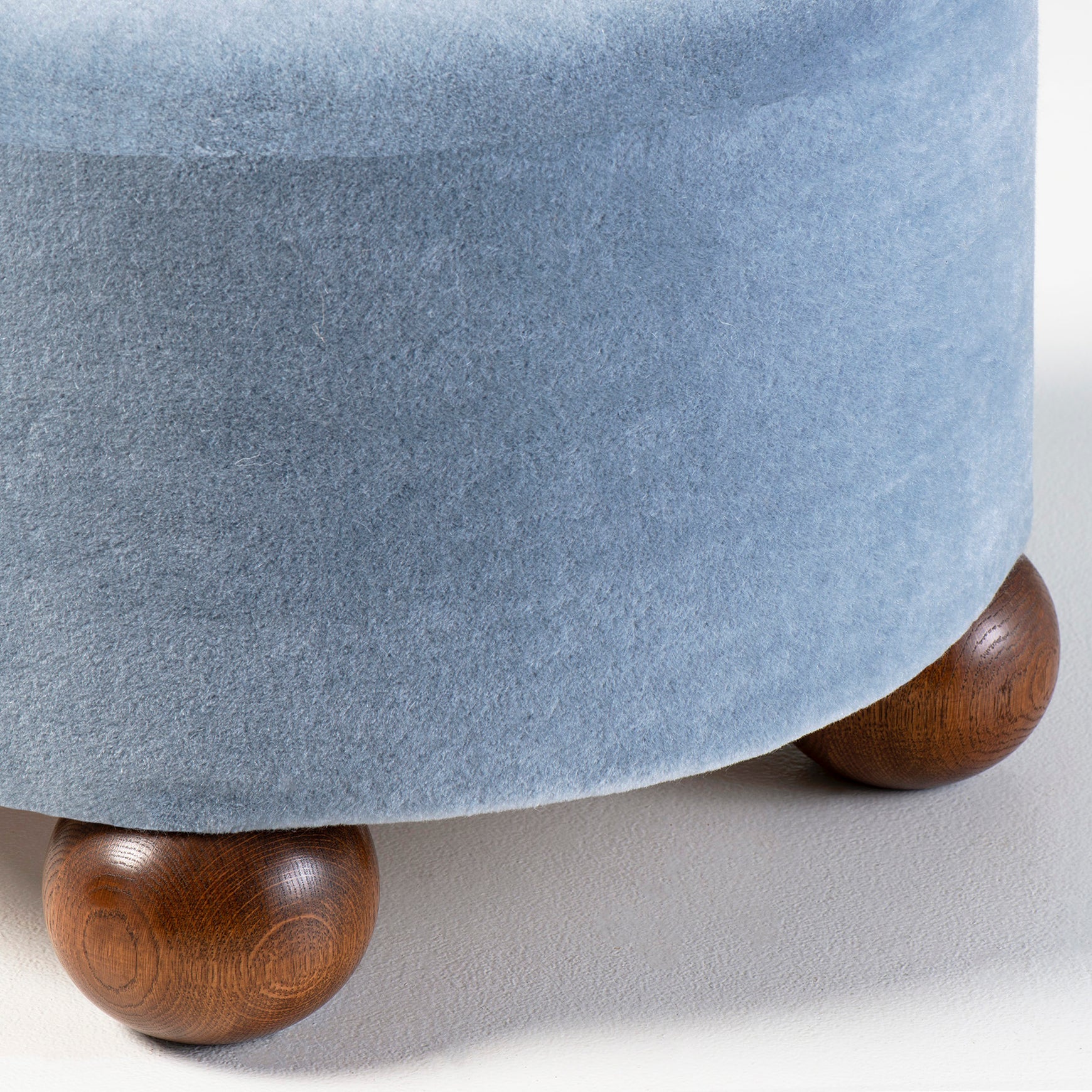 Luupo Ottoman | Teddy Mohair