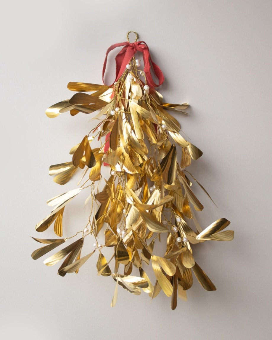 【中古】 Mistletoe Marriage Mills & Boon Cherish Brass & Freshwater Pearl Mistletoe – FORSYTH