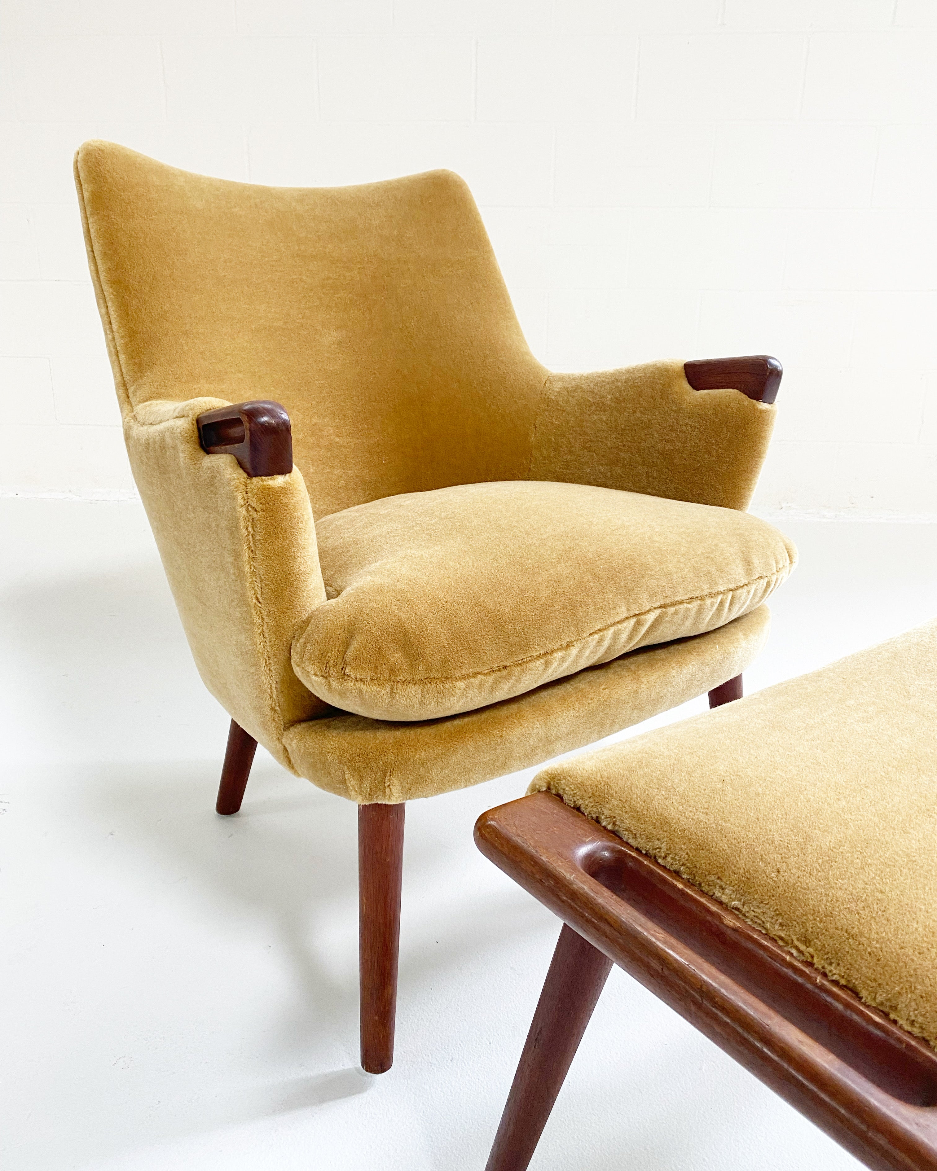 CH71 Lounge Chair and Ottoman in Pierre Frey Teddy Mohair