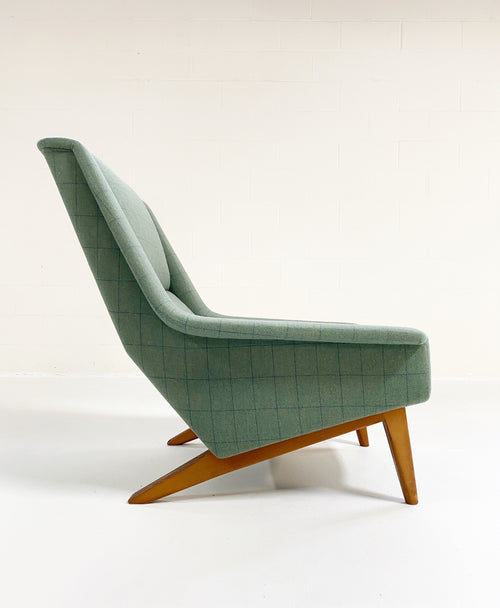 Model 4410 Lounge Chair