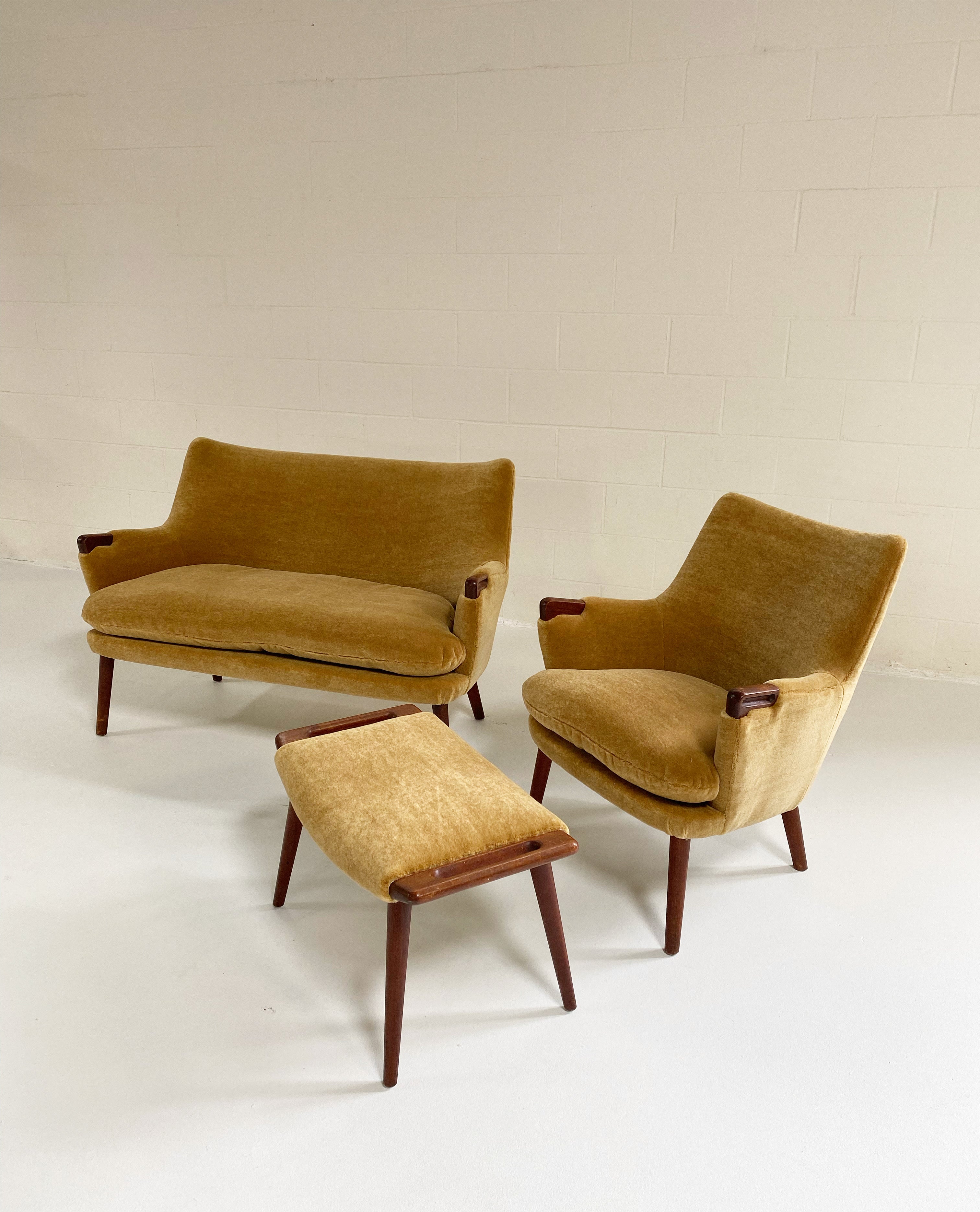 CH72 Sofa in Pierre Frey Teddy Mohair
