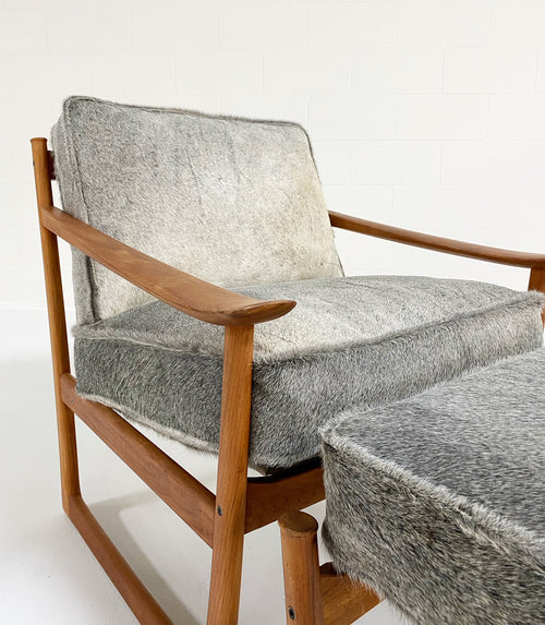 FD-130 Teak Lounge Chair and Ottoman in Brazilian Cowhide