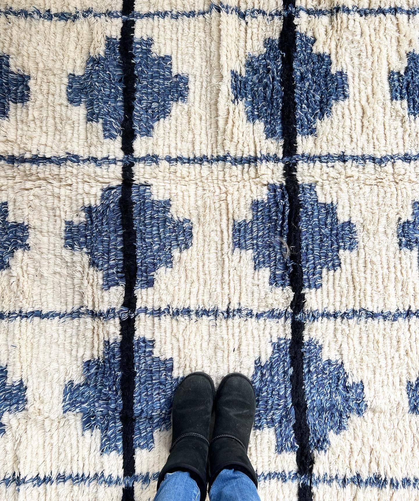 The Forsyth Shaggy Tile Rug - Blue and Cream