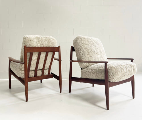 Model 118 Lounge Chairs in Shearling, Pair