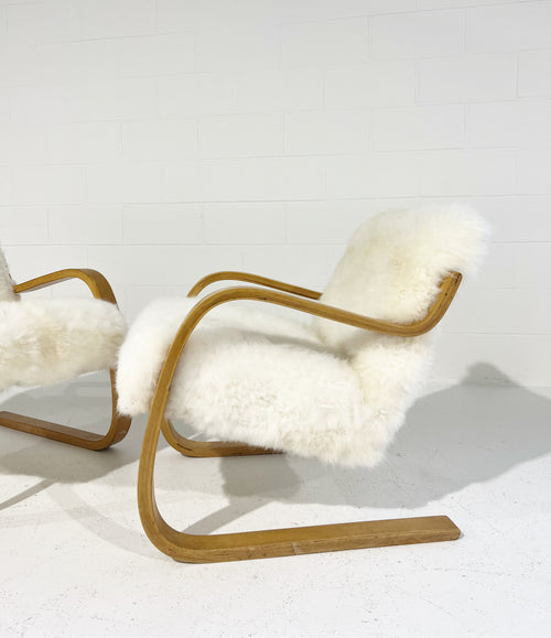 Model 34/402 Chairs in Cashmere Shearling