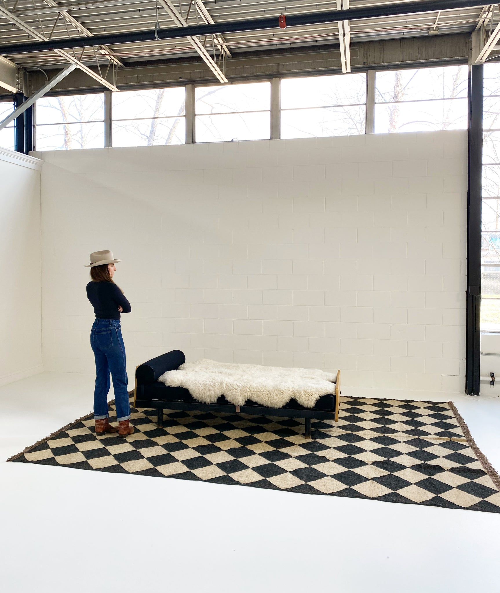 The Checkerboard Rug - Diamond Check in Off Black