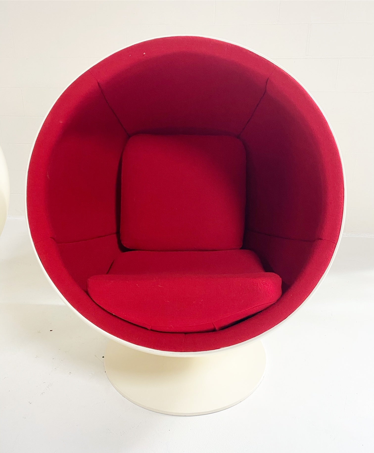 The Ball Chair, Pair