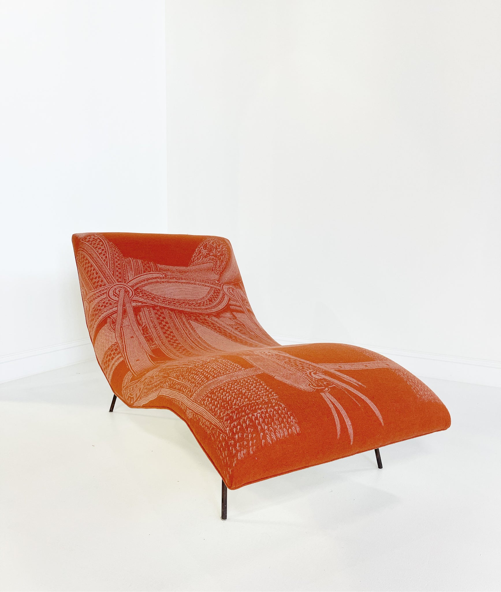 Wave Chaise Lounge in Hermès Blanket and Ivory Leather