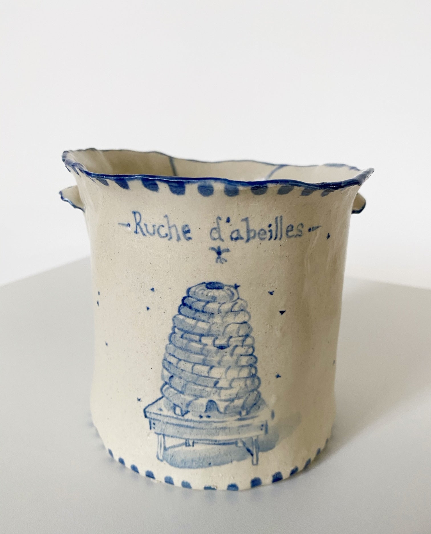 Bee Hive Vase. - FORSYTH