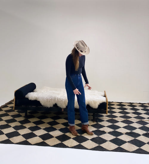 The Checkerboard Rug - Diamond Check in Off Black