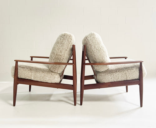 Model 118 Lounge Chairs in Shearling, Pair