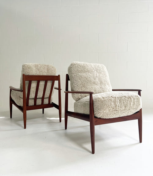 Model 118 Lounge Chairs in Shearling, Pair