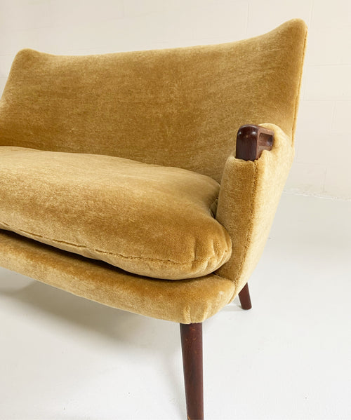 CH72 Sofa in Pierre Frey Teddy Mohair