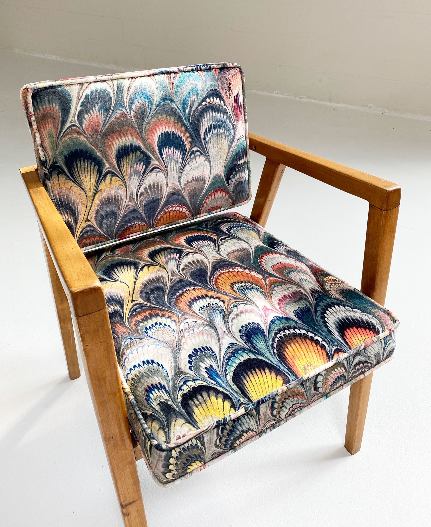 Model 48 Chair in Beata Heuman Velvet