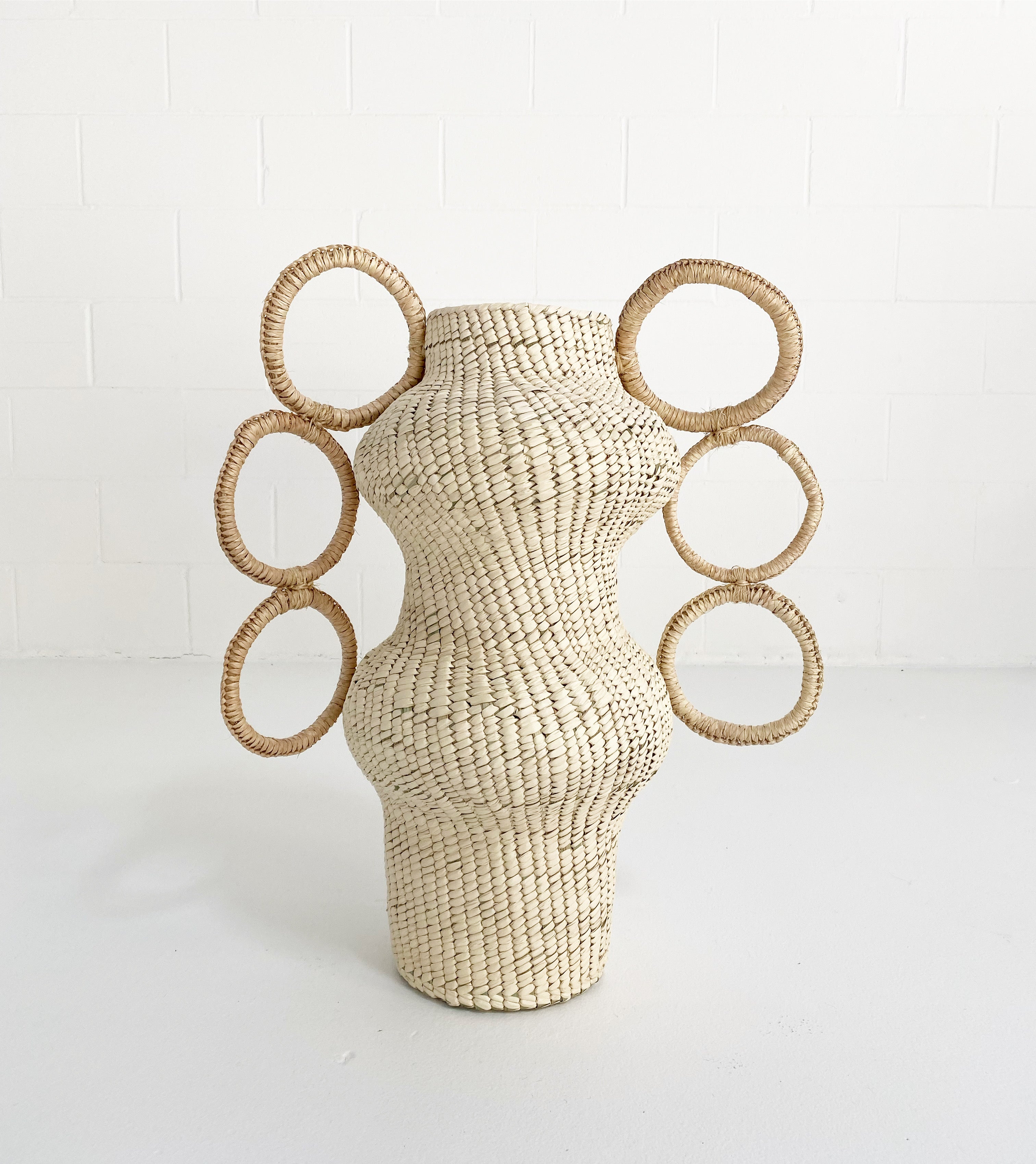 Union Vase 01, Palm Sculpture