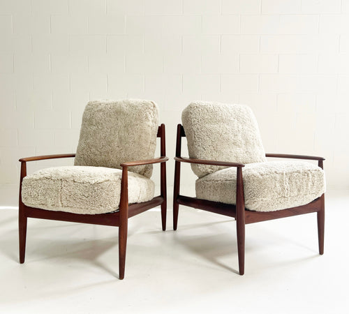 Model 118 Lounge Chairs in Shearling, Pair