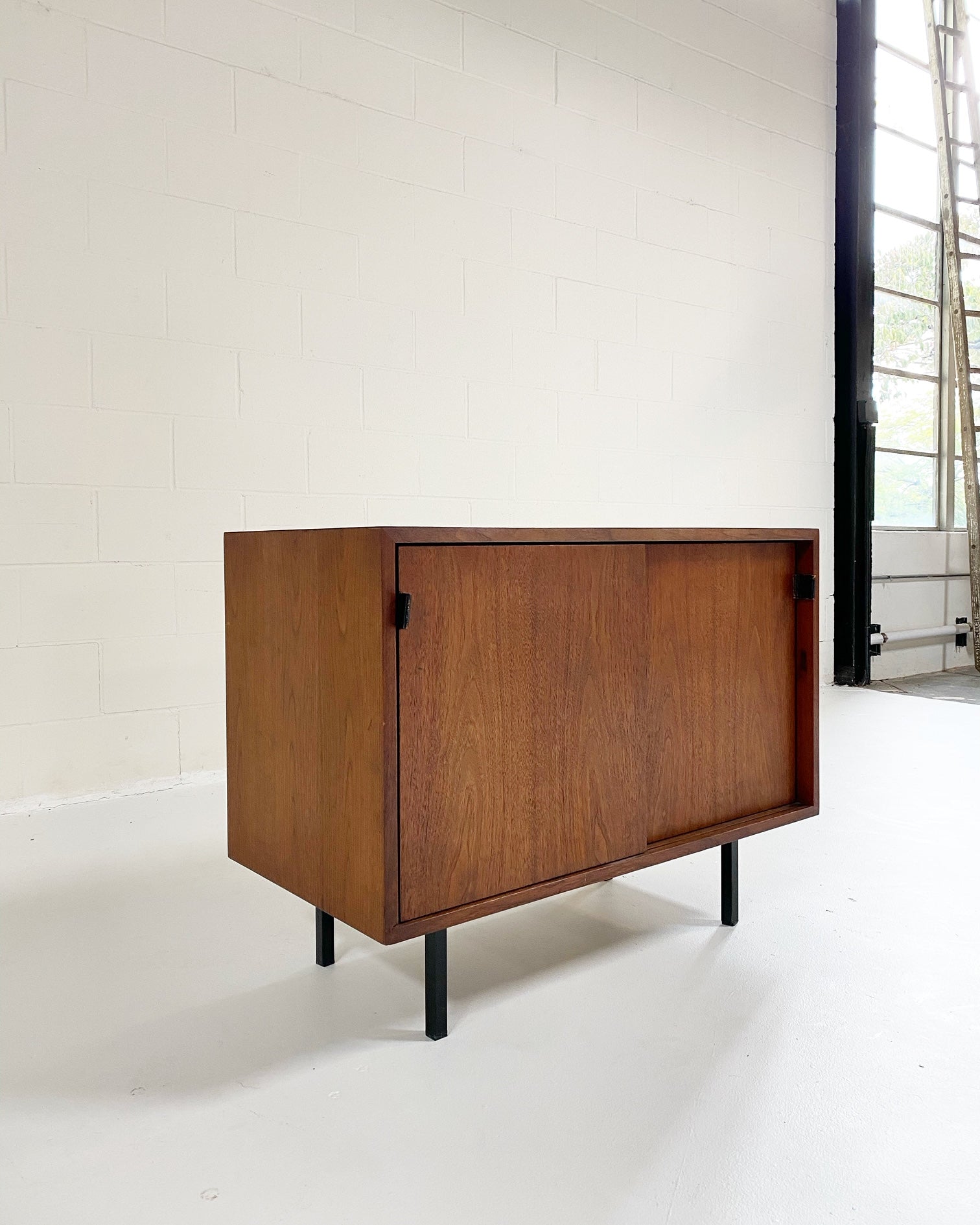 Model 540 Cabinet