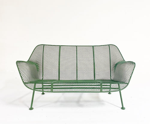 Sculptura Settee
