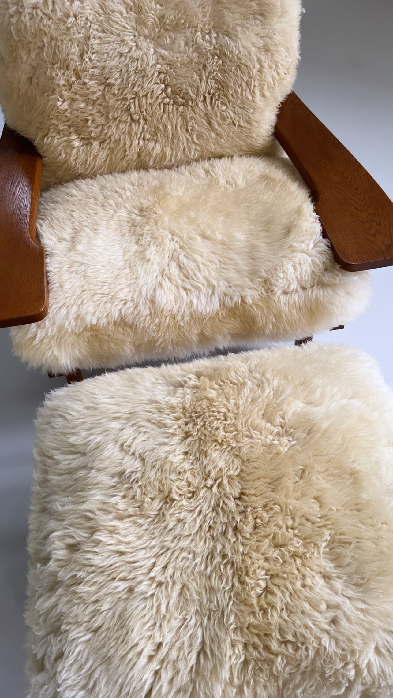 Model GE 375 Paddle Chair and Ottoman in California Sheepskin