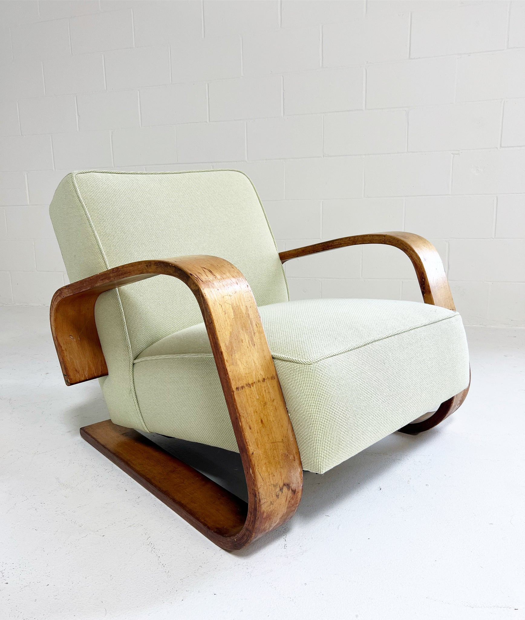 Model 400 "Tank" Lounge Chair in Knoll Textiles