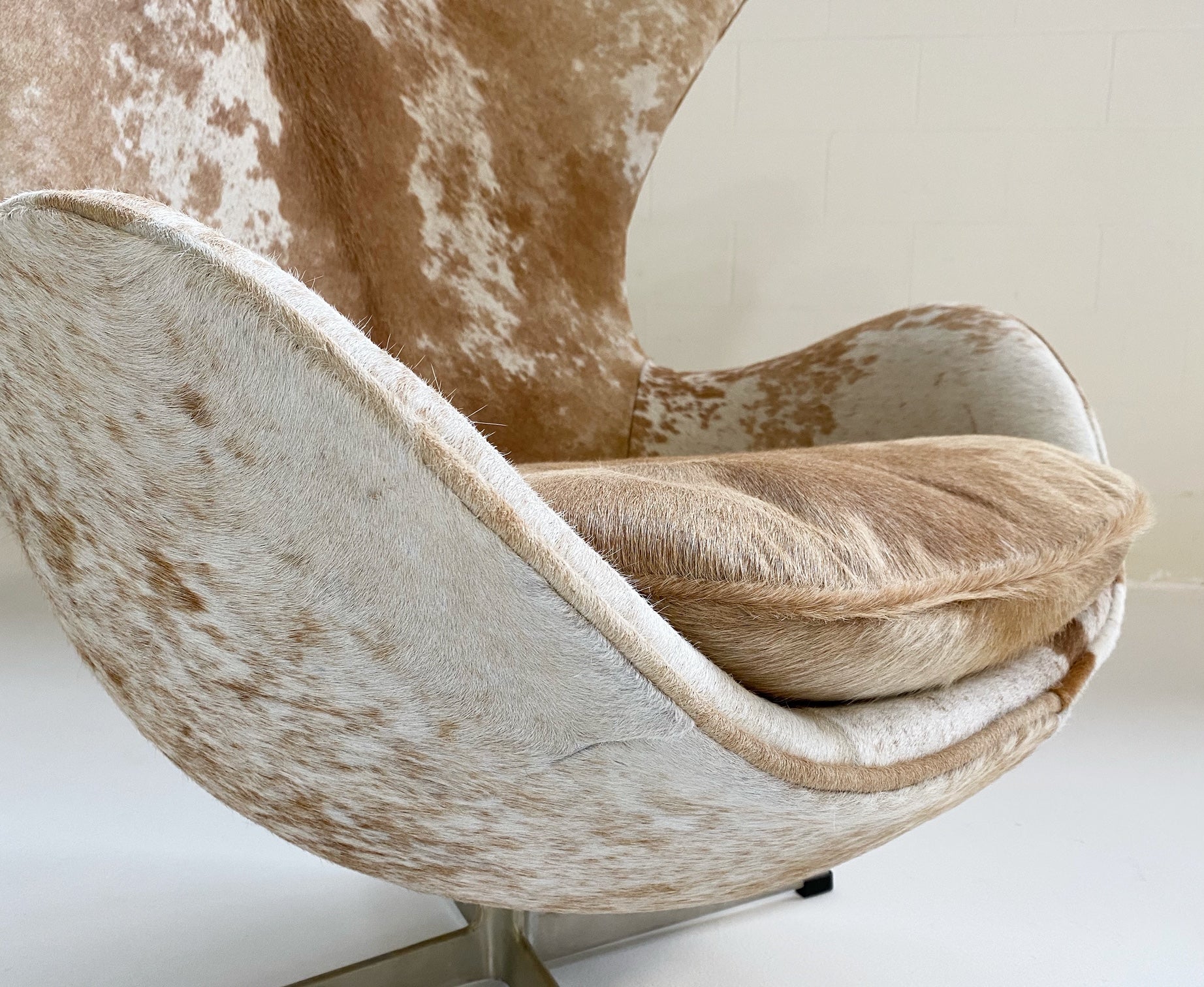 Egg Chair in Brazilian Cowhide - FORSYTH