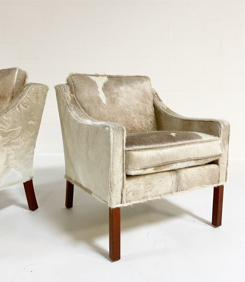 Model 2207 Lounge Chairs in Brazilian Cowhide, pair