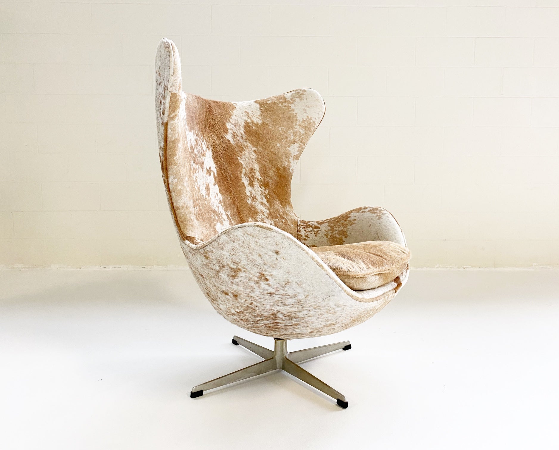 Egg Chair in Brazilian Cowhide - FORSYTH