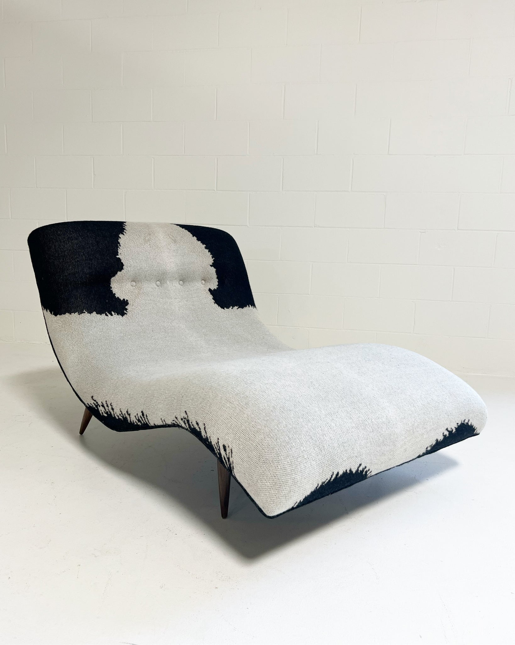 Wave Chaise Lounge in Cashmere and Leather