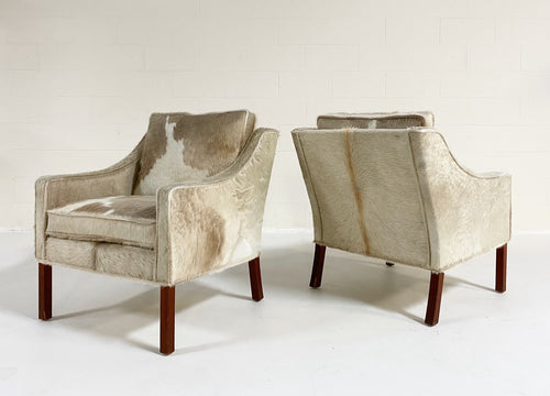 Model 2207 Lounge Chairs in Brazilian Cowhide, pair