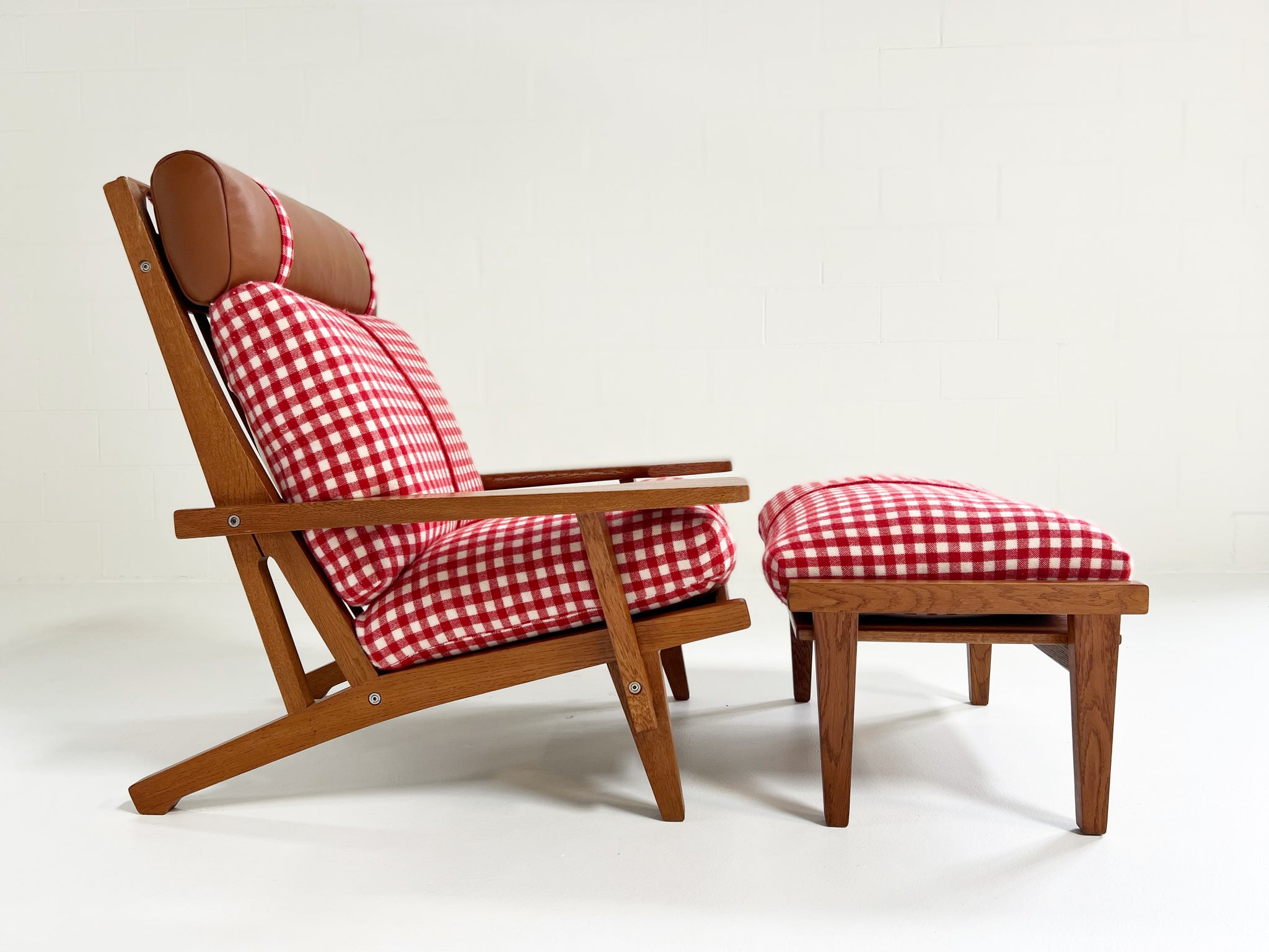 Model GE 375 Paddle Chair and Ottoman in The Elder Statesman Cashmere