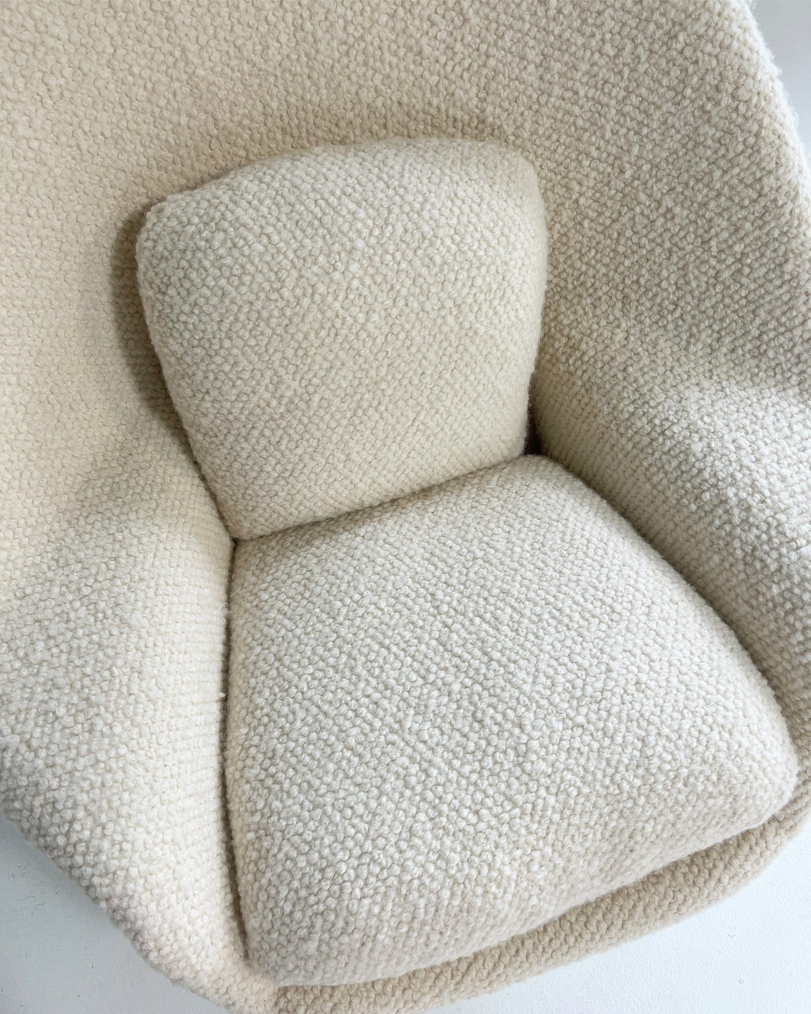Armchair boucle 2025