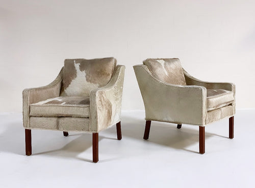 Model 2207 Lounge Chairs in Brazilian Cowhide, pair