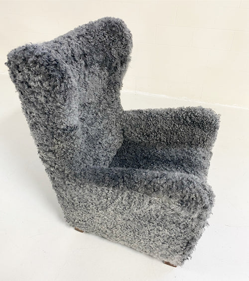 Model 1672 Lounge Chair in Gotland Sheepskin