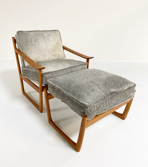 FD-130 Teak Lounge Chair and Ottoman in Brazilian Cowhide