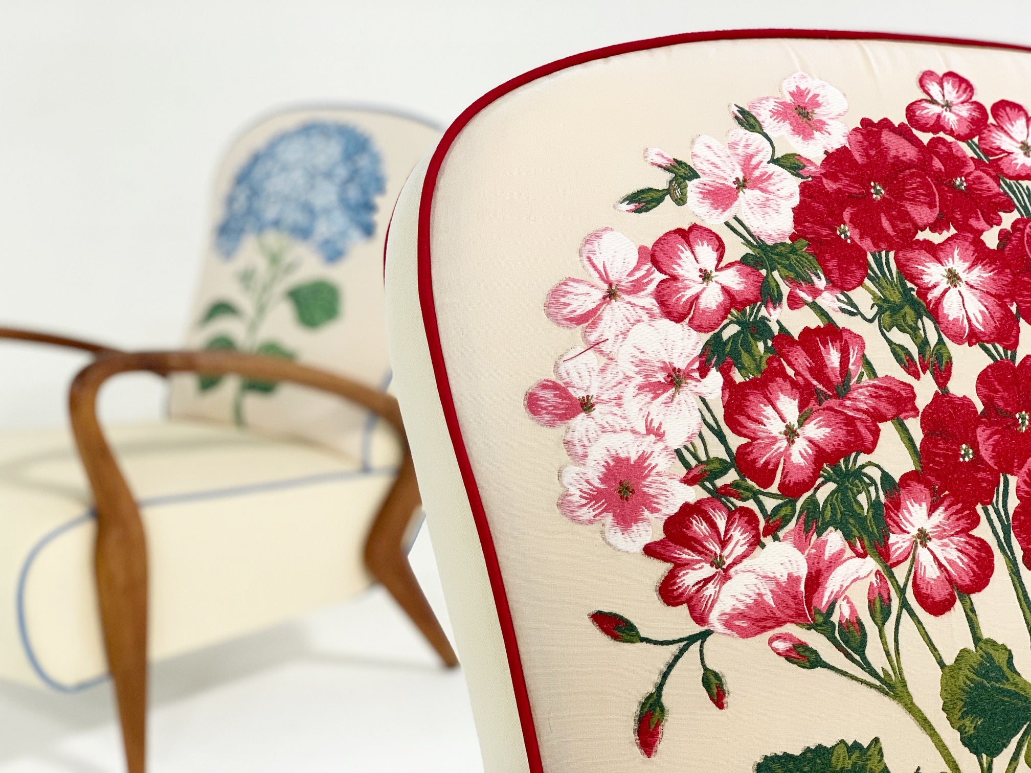 Italian Oakwood Chairs, pair - FORSYTH