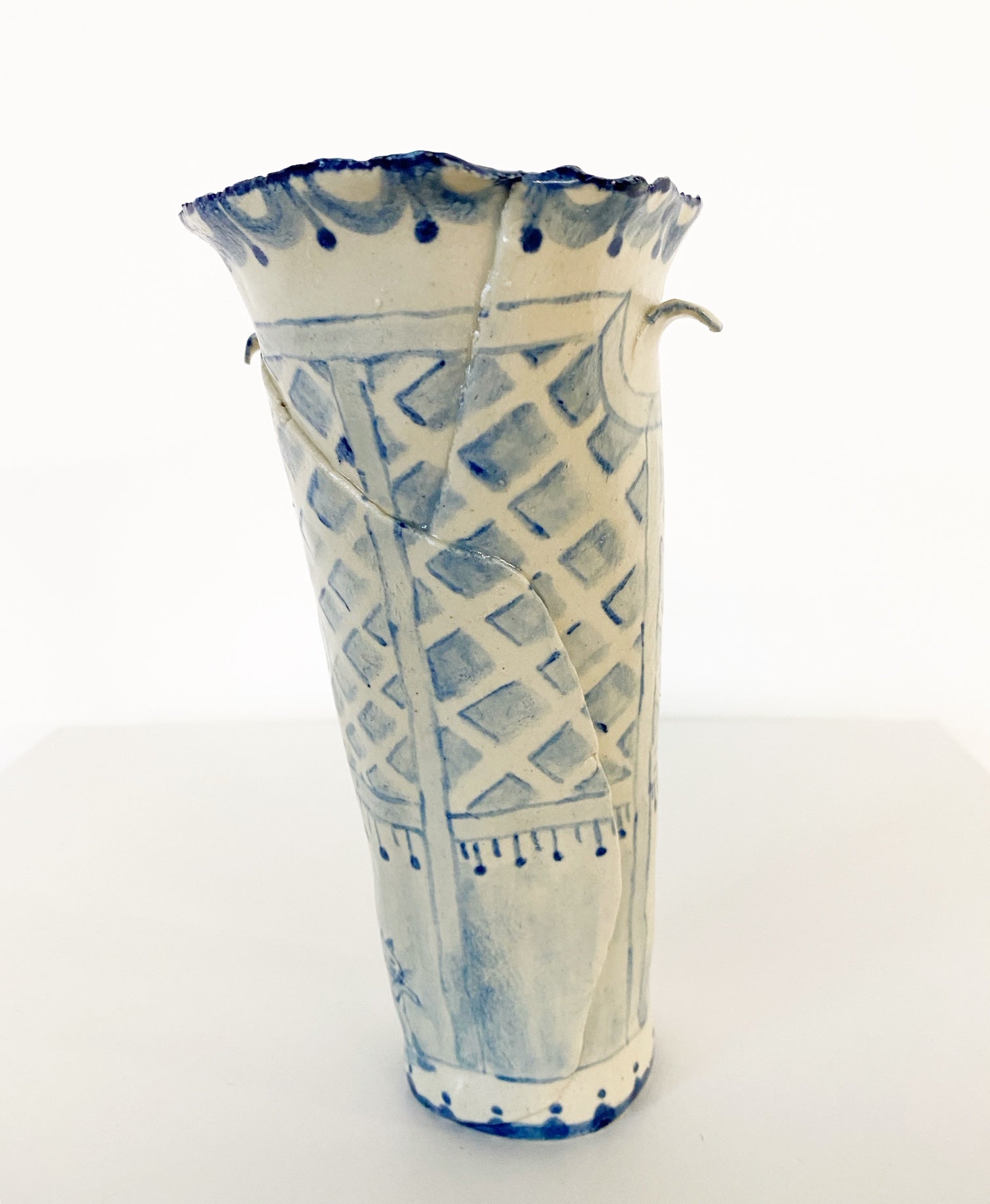 Garden Trellis Vase. - FORSYTH