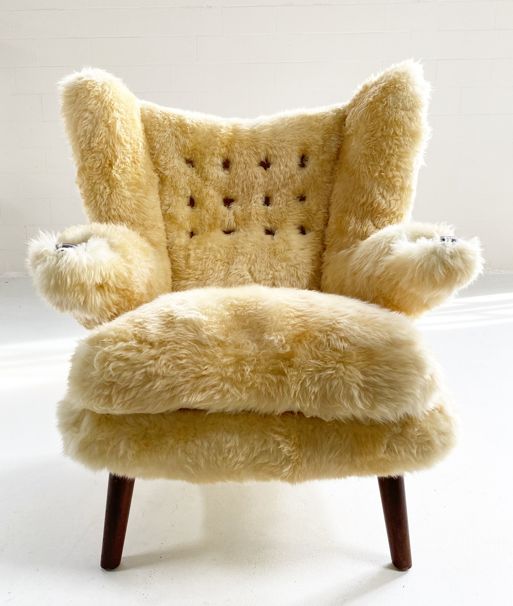 Papa Bear Chair with Ottoman in Sheepskin