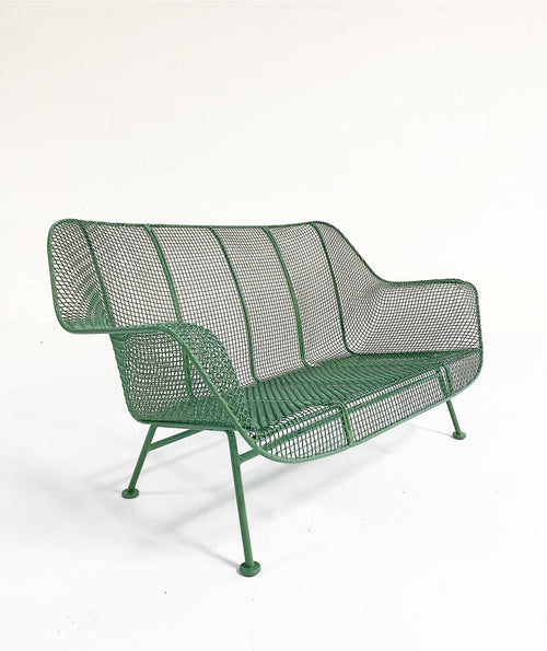 Sculptura Settee