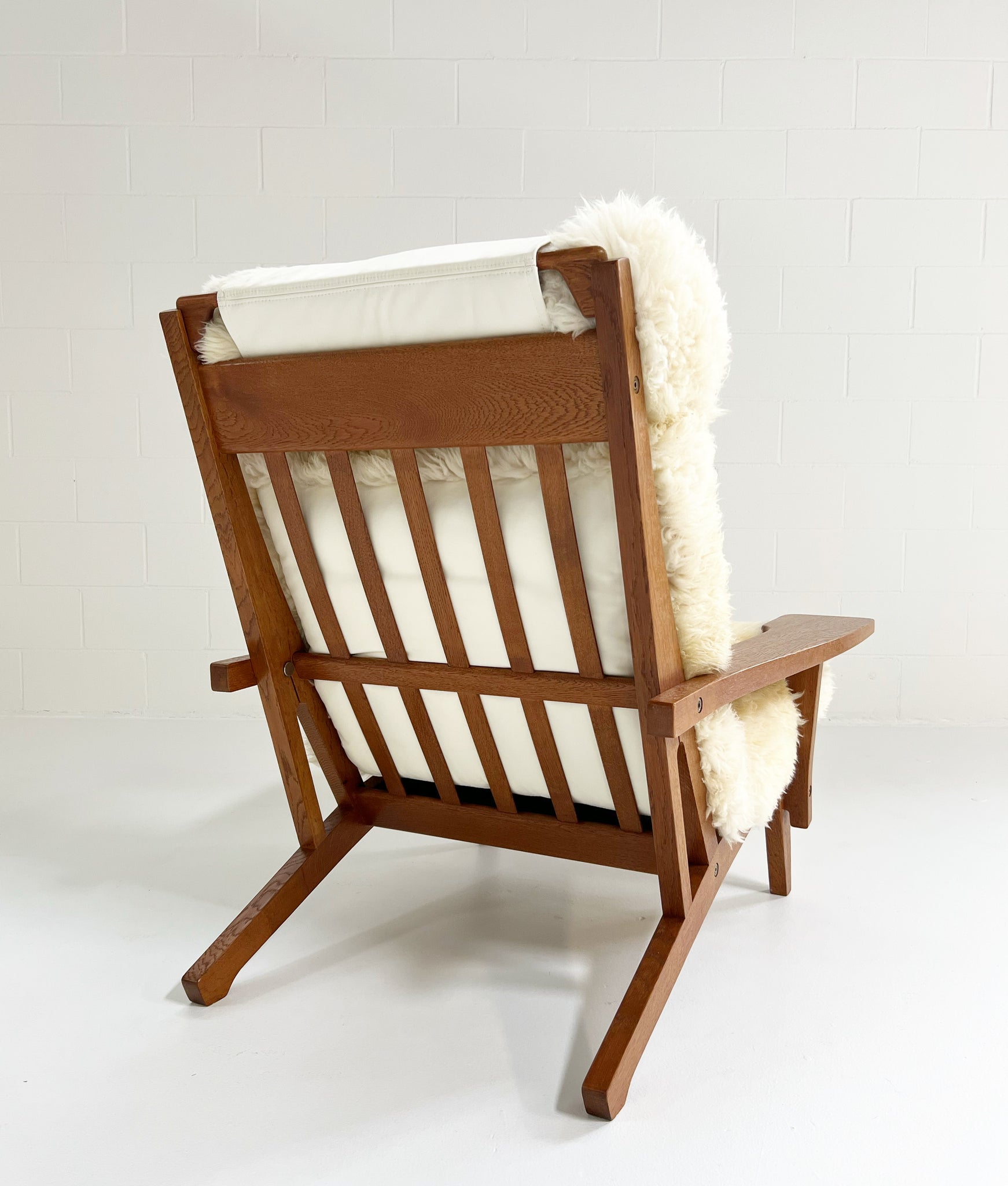 Model GE 375 Paddle Chair and Ottoman in California Sheepskin