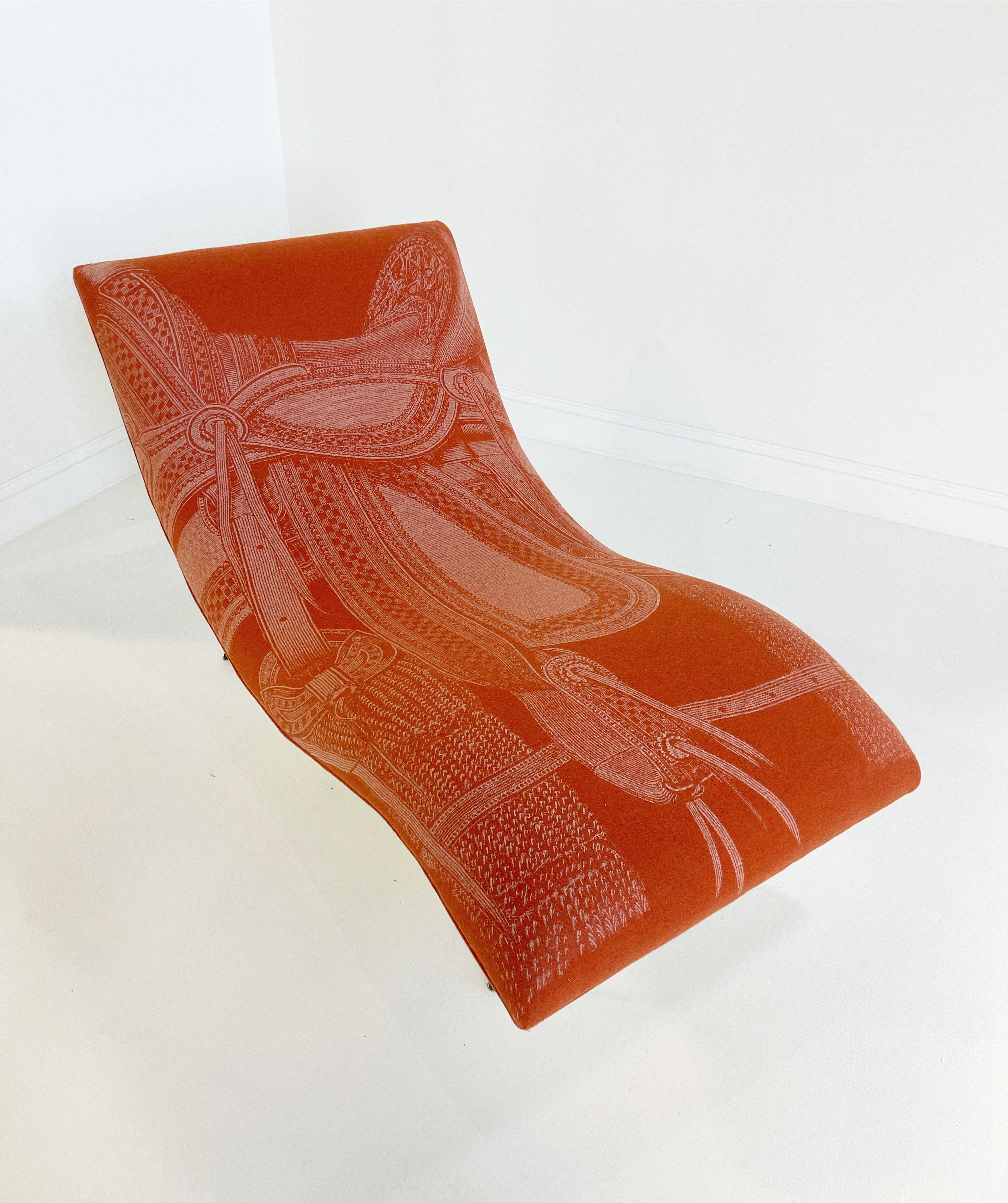 Wave Chaise Lounge in Hermès Blanket and Ivory Leather