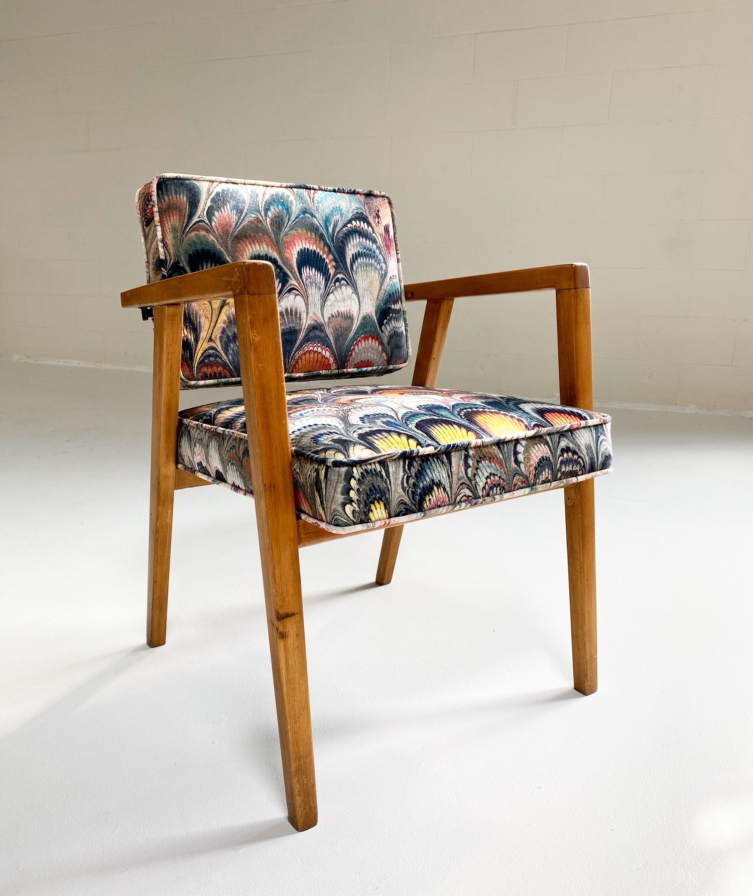 Model 48 Chair in Beata Heuman Velvet